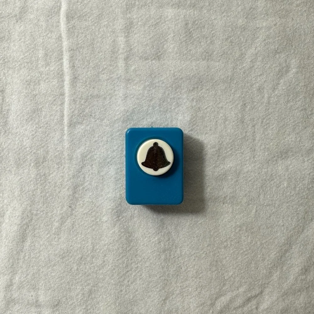Scrapbooking Paper Punch - Bell Shape